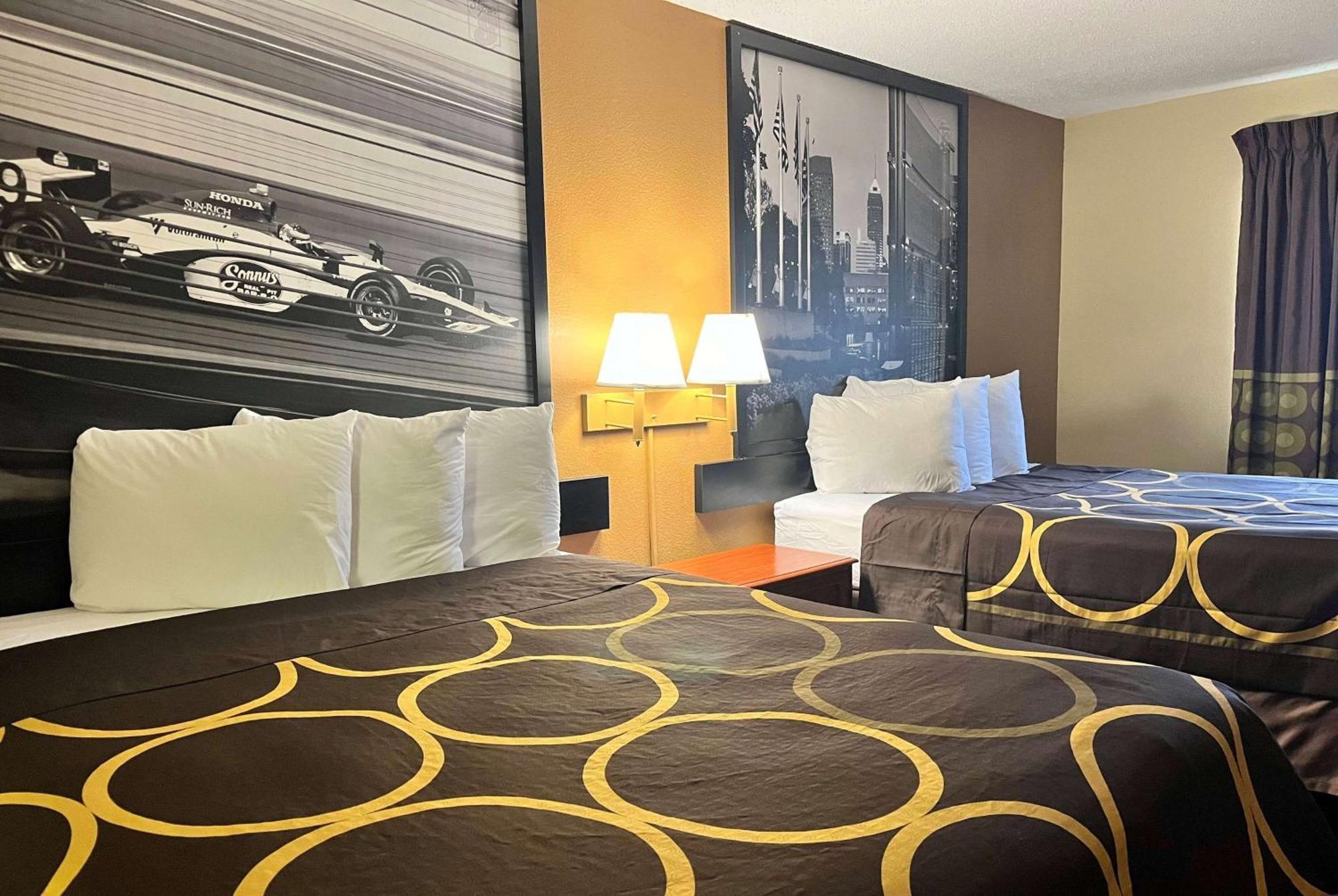 ซูเปอร์ 8 บาย วินด์แฮม อินเดียนาโพลิส/นอร์ทอีสต์/แคสเซิลตัน แอเรีย Hotel ภายนอก รูปภาพ
